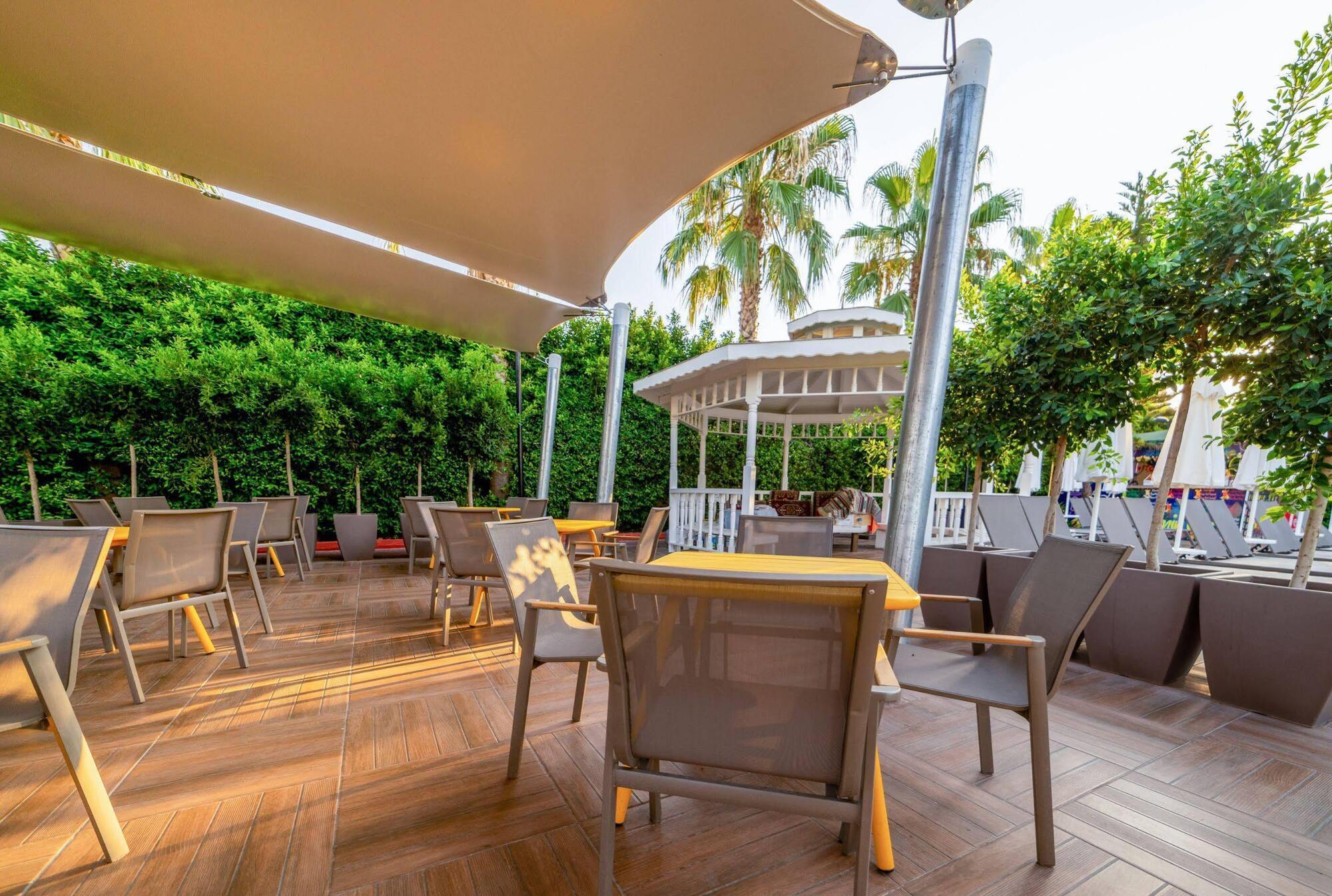 Hane Hotel Kumkoy Екстериор снимка