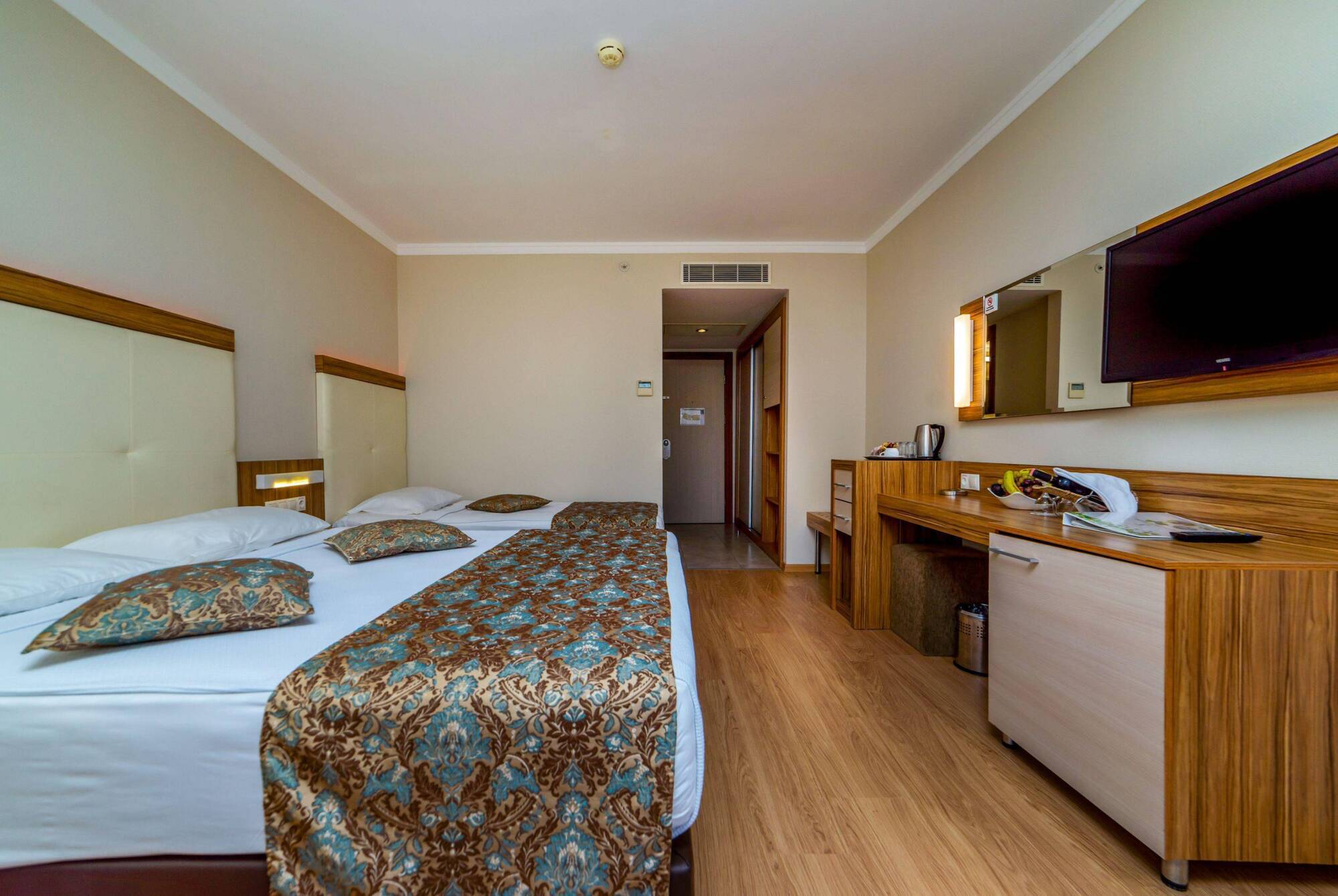 Hane Hotel Kumkoy Екстериор снимка