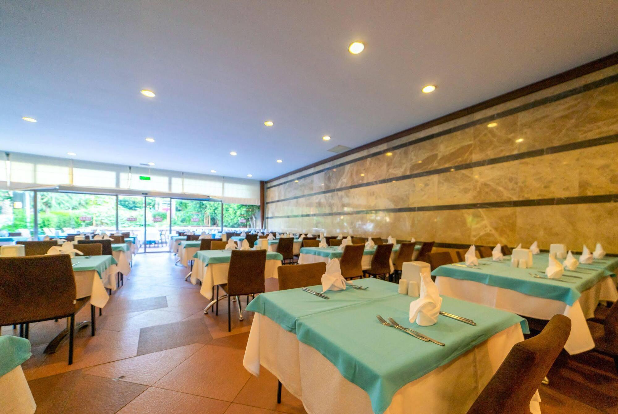Hane Hotel Kumkoy Екстериор снимка