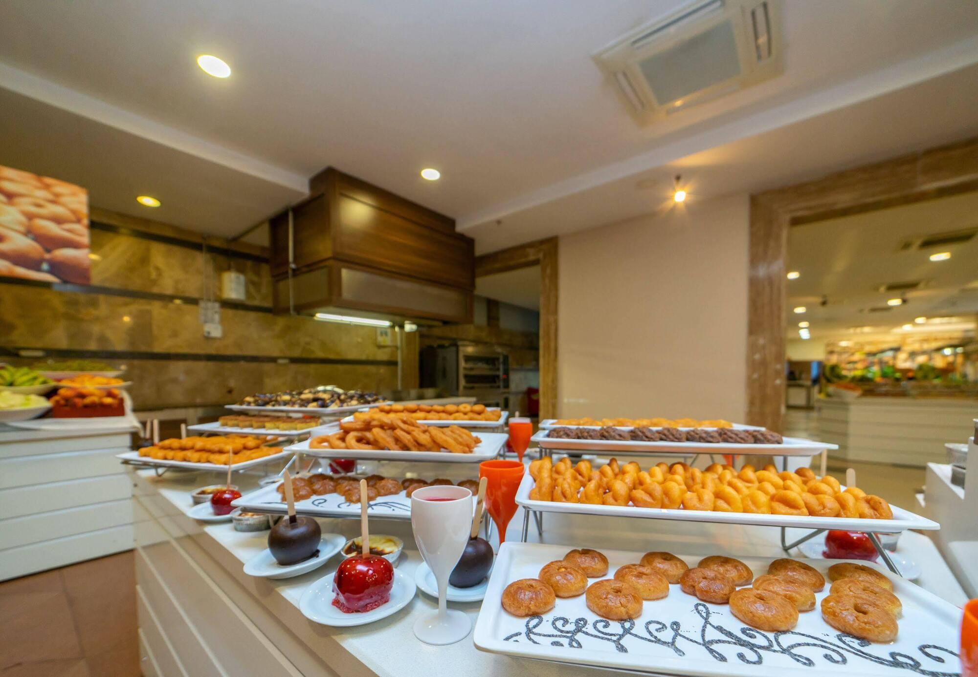 Hane Hotel Kumkoy Екстериор снимка